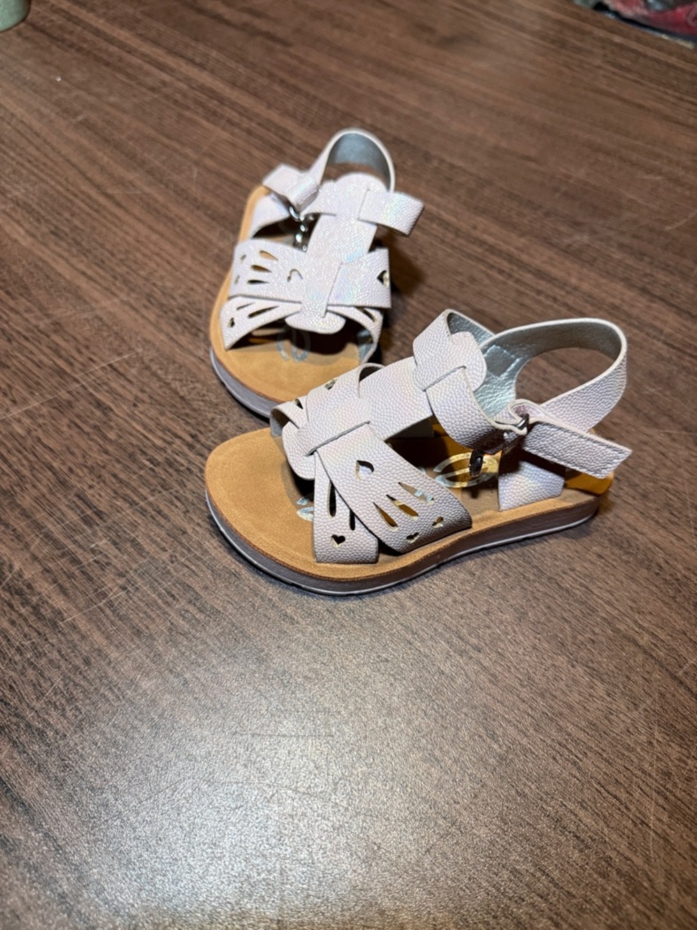 Bebe Toddler Girls Light Pink Cutout Butterfly Sandals Size 7
